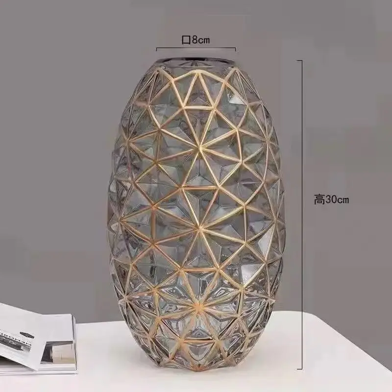 

Стеклянная ваза