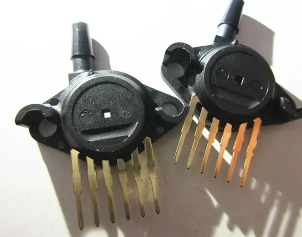 Датчик давления MPX5700DP