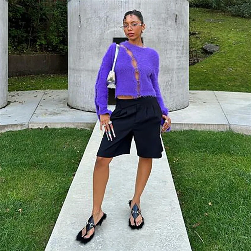 Рисунок 2 - Уличная рубашка Y2k с меховой цепочкой