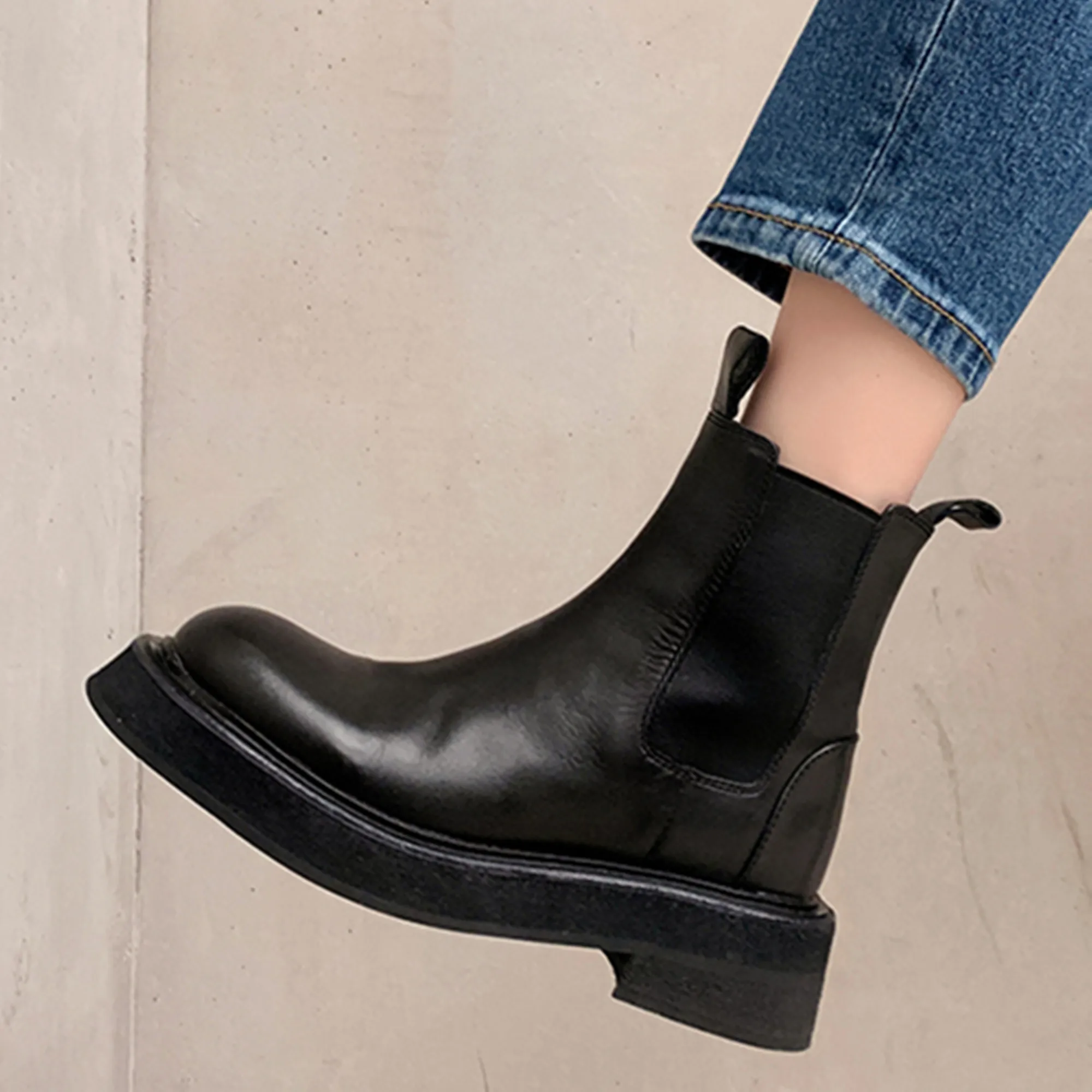 

2023 New Thick Fur Ankle Boots Zipper Cow Leather Winter Boots Women Shoes Black Brown Ladies Fashion Boots Snow Shoes