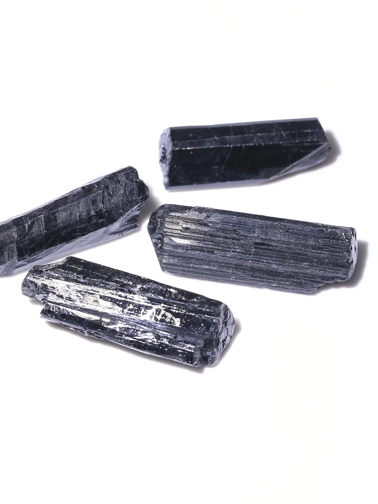 Черный турмалин необработанный камень украшения вертикальные полосы