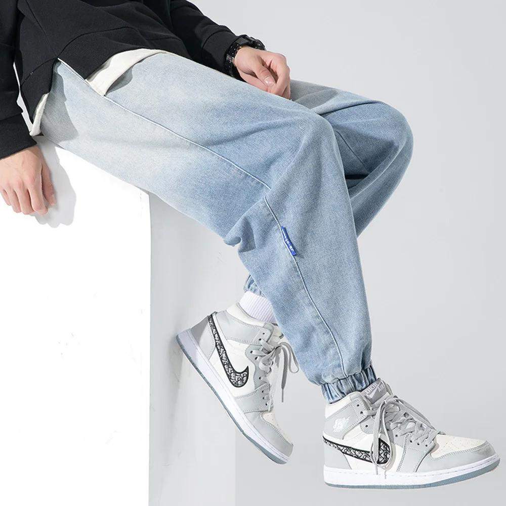 Covrlge Gradient Jeans Men Spring Summer Trend Casual Pants for Men Fit Brand Pendant Tooling Loose Long Pants Streetwear MKN007