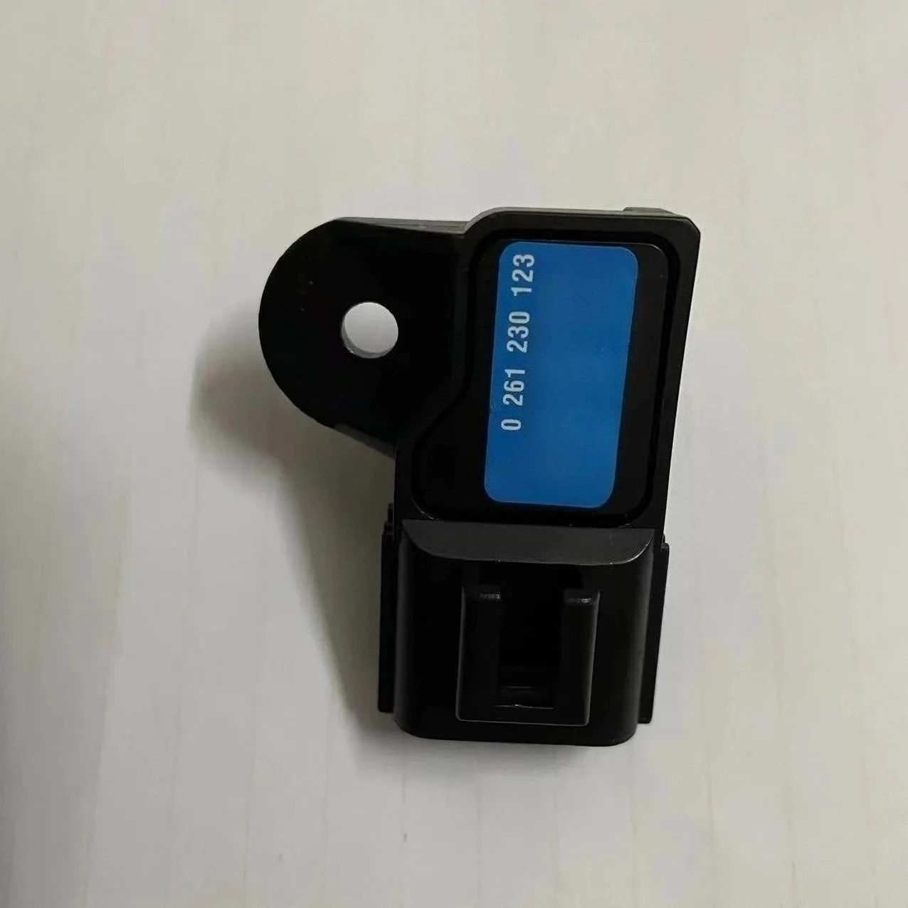 

Датчик давления во впускном коллекторе (MAP) 4S4G-9F479-AA для Ford Escape-Ranger 3, 5, 6 (4S4G9F479AA, 0261230123)