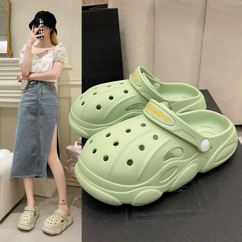 

High-value Hole Shoes Spring And Summer New Non-slip Ins Net Red Slippers Stepping On Shit Feeling Breathable Foreign Style Baot