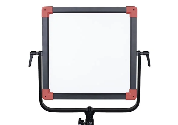 

SWIT PL-E60D 60W Портативный двухцветный фонасветильник