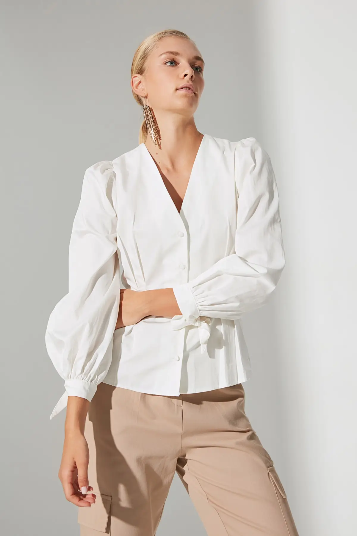 

Trendyol Button Shirt TWOAW22GO0498