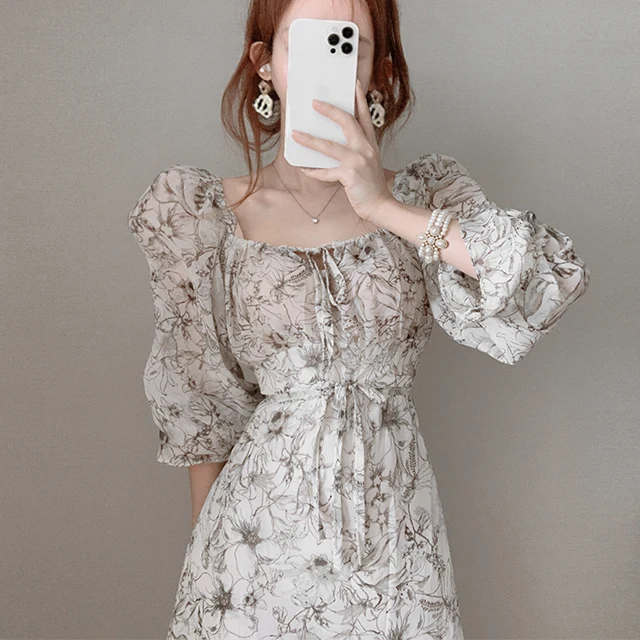 

2022 Korean Square Neck Chiffon waist closing long sleeved dress