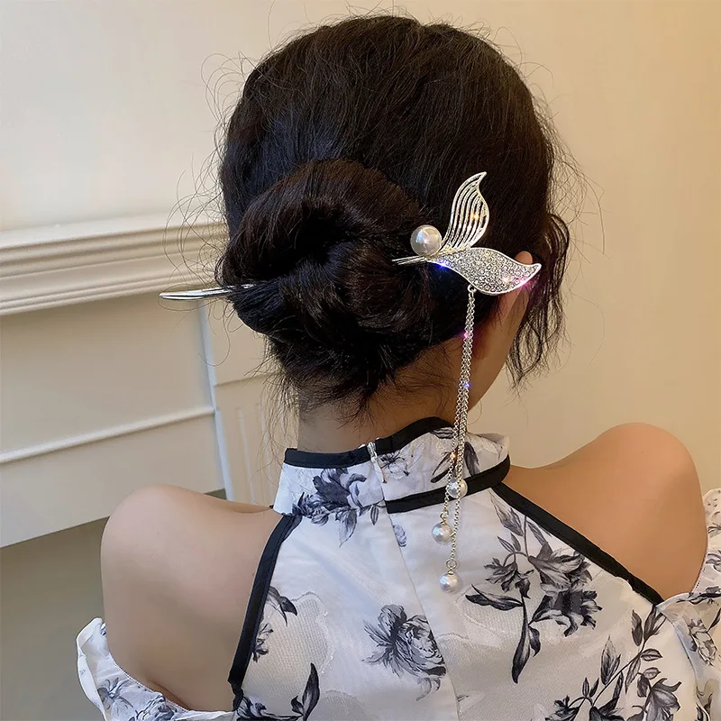 

Hot Sale Country Tide Ancient Style Beauty Fishtail Hair Jewelry Simple Pearl Tassel Back of The Head Accessories Wholesale