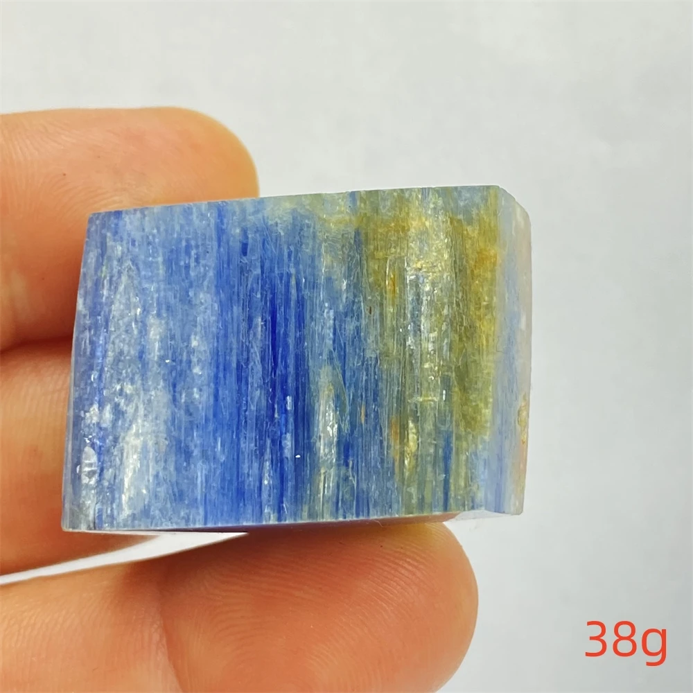 

Синий кианит кристалл