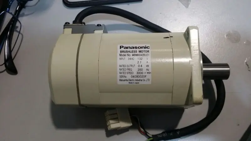 

MBMK082BLE AC SERVO MOTOR 750W NEW