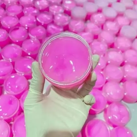 Скраб для тела Vietnam Strawberry-Scented 170 г