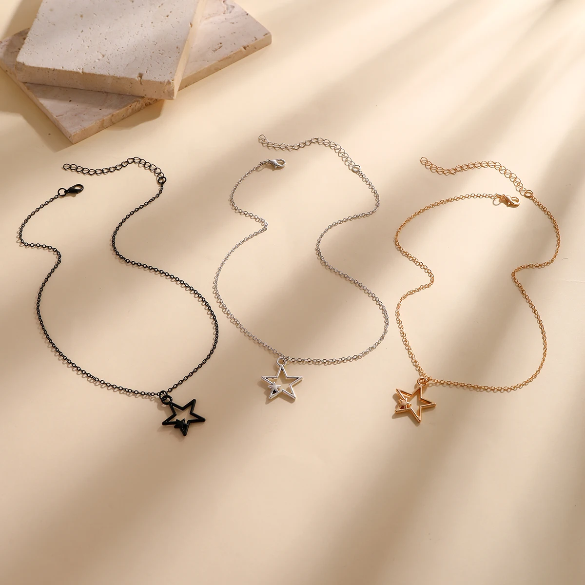 Ожерелье SHIXIN с подвесками-звездами
