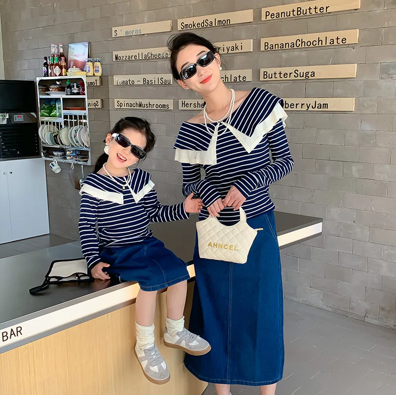 

2023 Mommy and Baby Girl Matching Clothes Mother and Daughter Blouse Women Long Sleeve Tops Parent-child Link Coordination