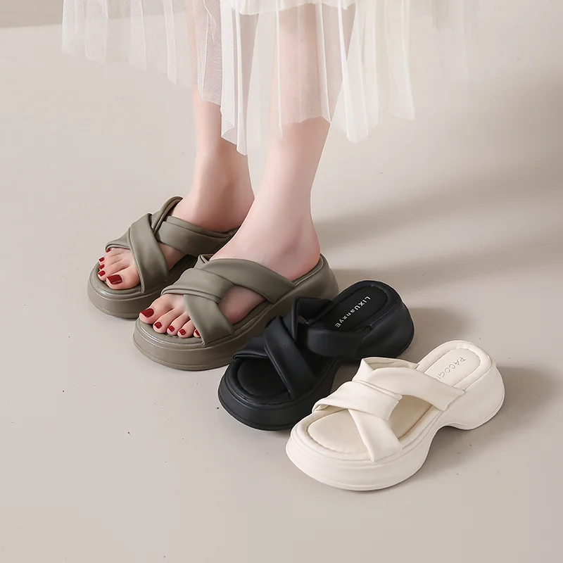 

Thick Platform Cloud Slippers Women Fashion Buckle Soft Sole Pillow Slides Sandals Woman 2023 Summer Beach Non-Slip Flip Flops