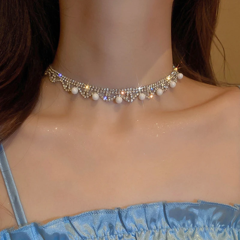 

Geometric Crystal Rhinestone Choker Necklaces for Women Elegant Pearl Clavicle Necklaces Statement Party Wedding Jewelry