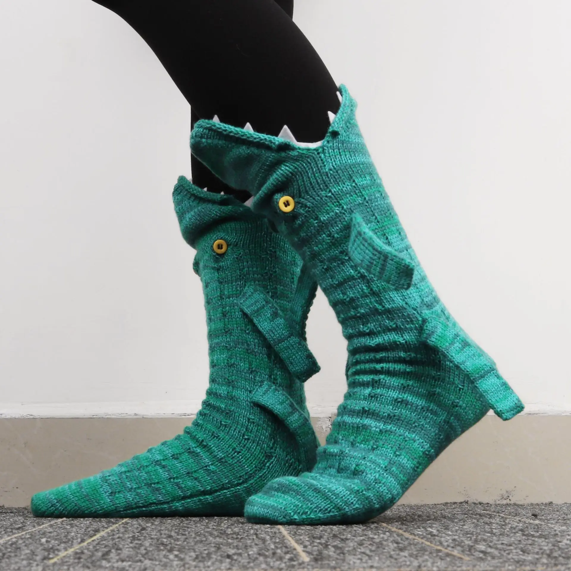 

New Winter Animal Knitted Socks Shark Chameleon Crocodile Socks Cute Novelty Unisex Outting Warm Indoor Floor Sock Festival Gift