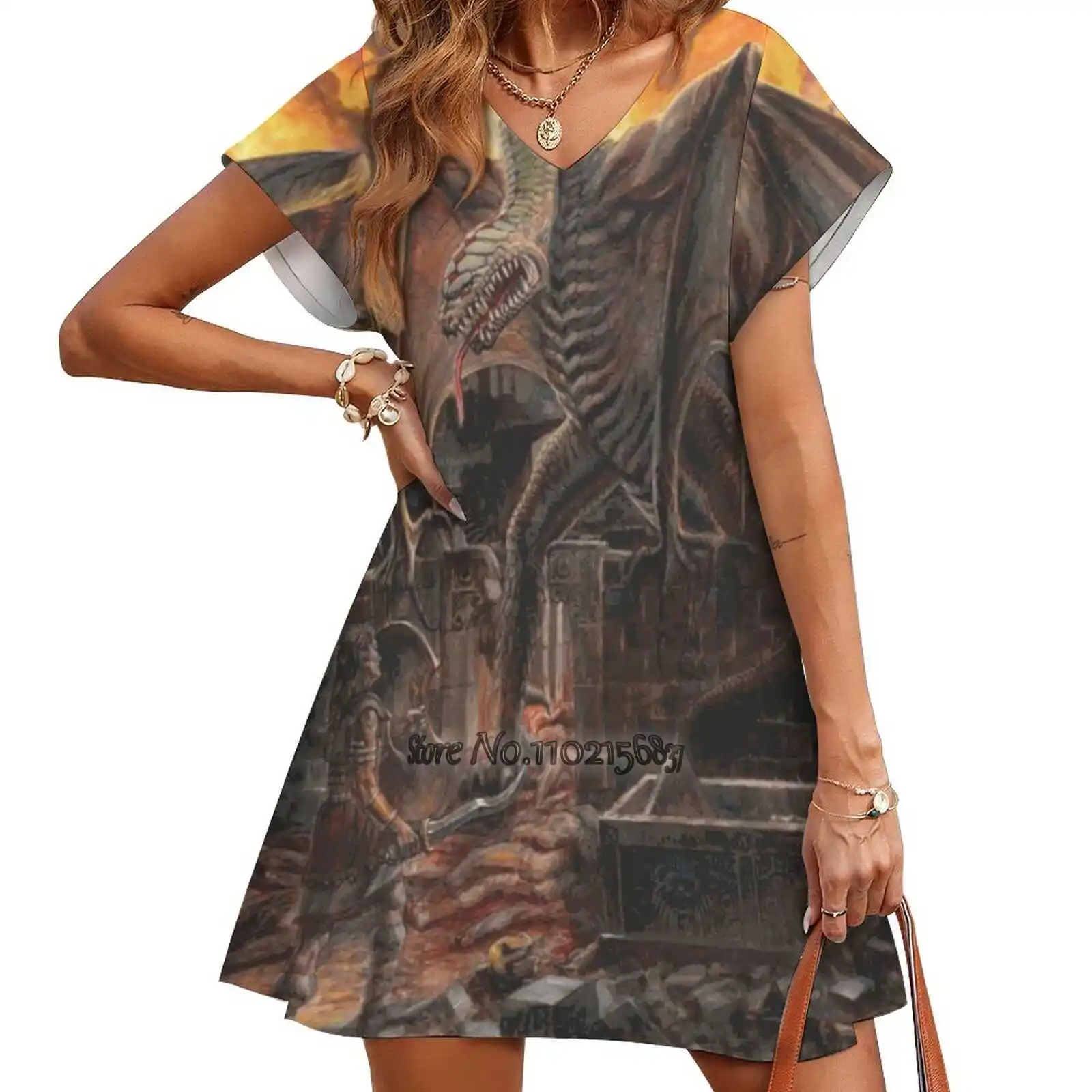 

Женское платье-трапеция с V-образным вырезом и коротким рукавом