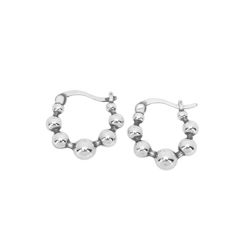 

Женские серьги-кольца из серебра 925 пробы с гладкими бусинами