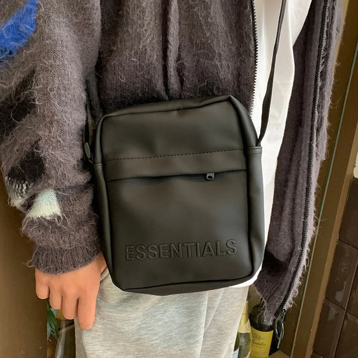 

ESSENTIALS Men's Messenger Bag Europe America Coin Purse Casual Fashion Sports Mobile Phone Bag Waterproof Travel Small Bags