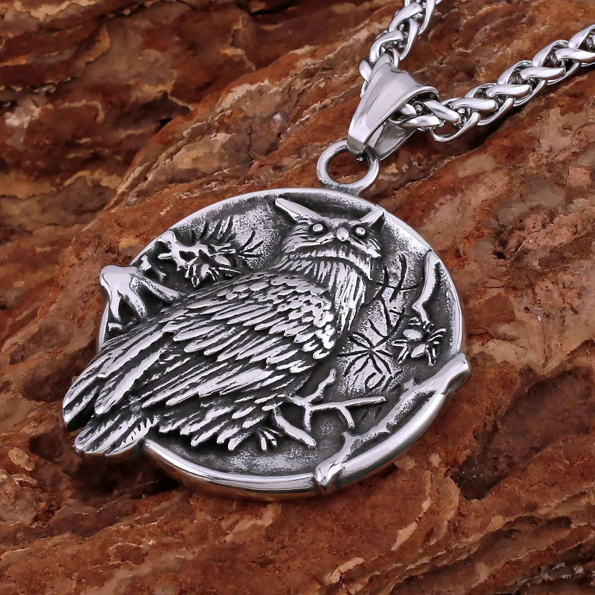 

New Viking Creative Animal Crow Necklace Men's Stainless Steel Nordic Odin Bird Rune Pendant Jewelry Fashion Amulet Wholesale