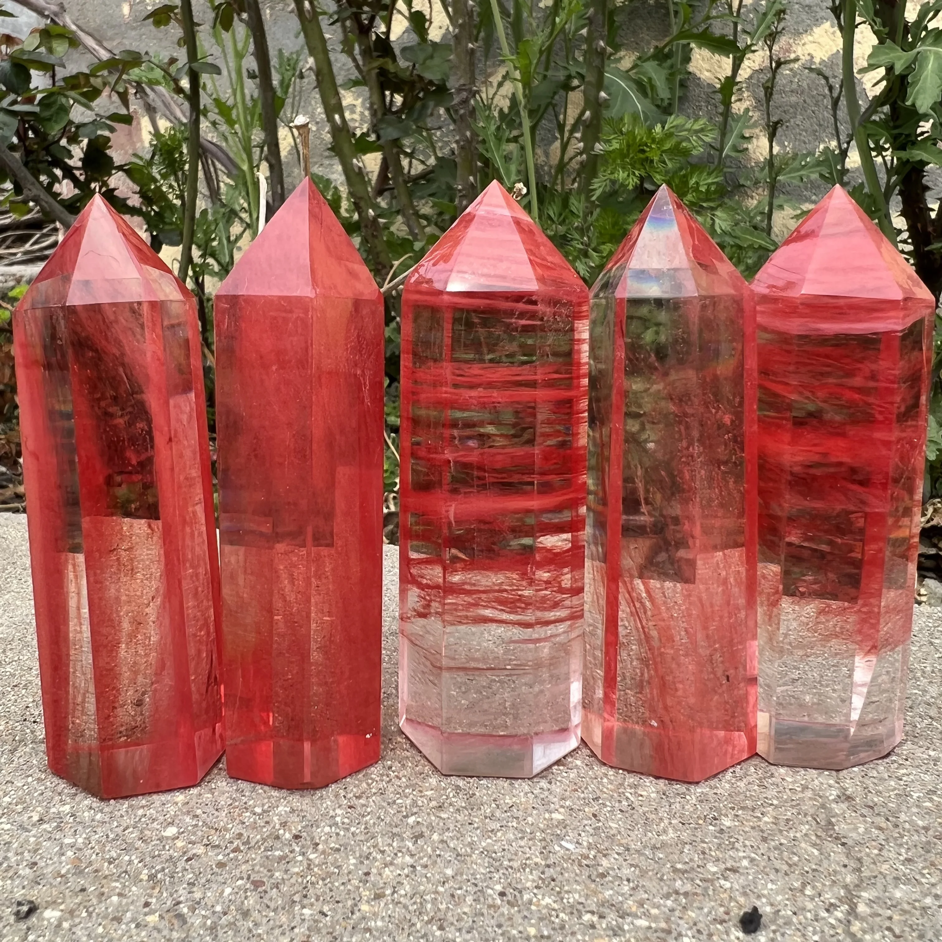 

Красный плавильный камень, кварцевый энергетический обелиск, кристальная палочка, точечное заживление