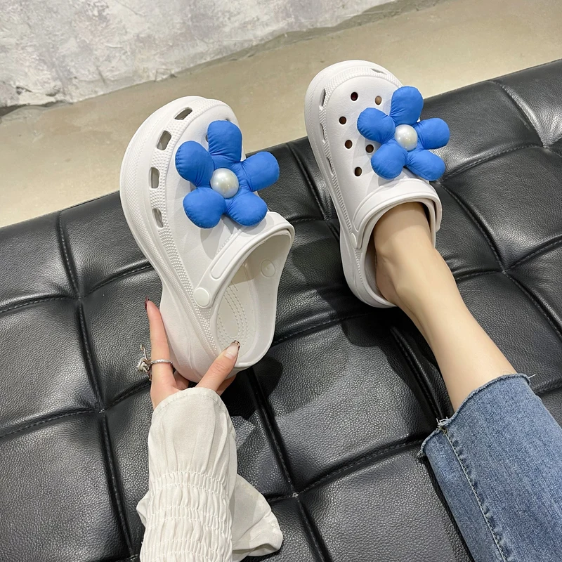 

House Slippers Platform Women Luxury Shoes Fretwork Heels Flower Low Cover Toe Slides Designer Soft Fabric Rome Floral Rubber Sc