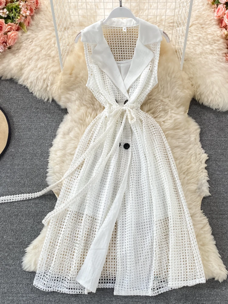 Женский пиджак средней длины элегантный облегающий белый жакет с отложным