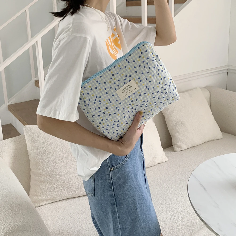 

Korean Toiletry Case Quilted Cotton Travel Organizer Large Clutch Handbags Zipper Portable Multi-functional for Women Girls