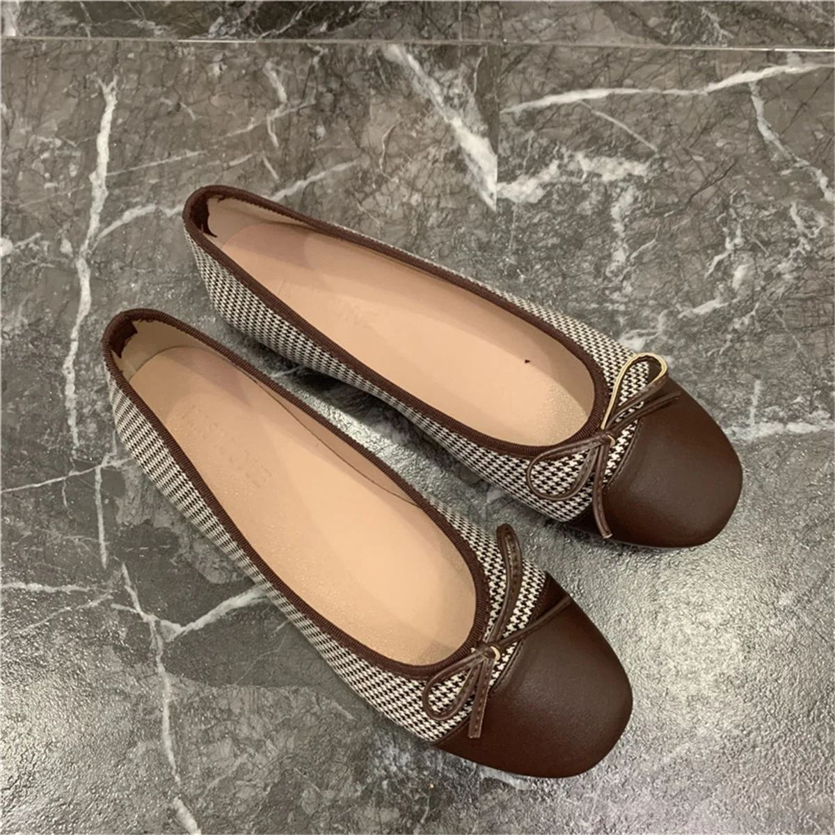 Балетки женские с бантом и круглым носком классические туфли из ткани подходящие