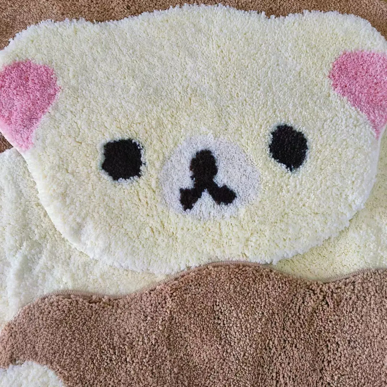 Мультфильм Rilakkumas TurftdRug Kawaii Korilakkuma Bear Мягкий напольный коврик Стул для спальни