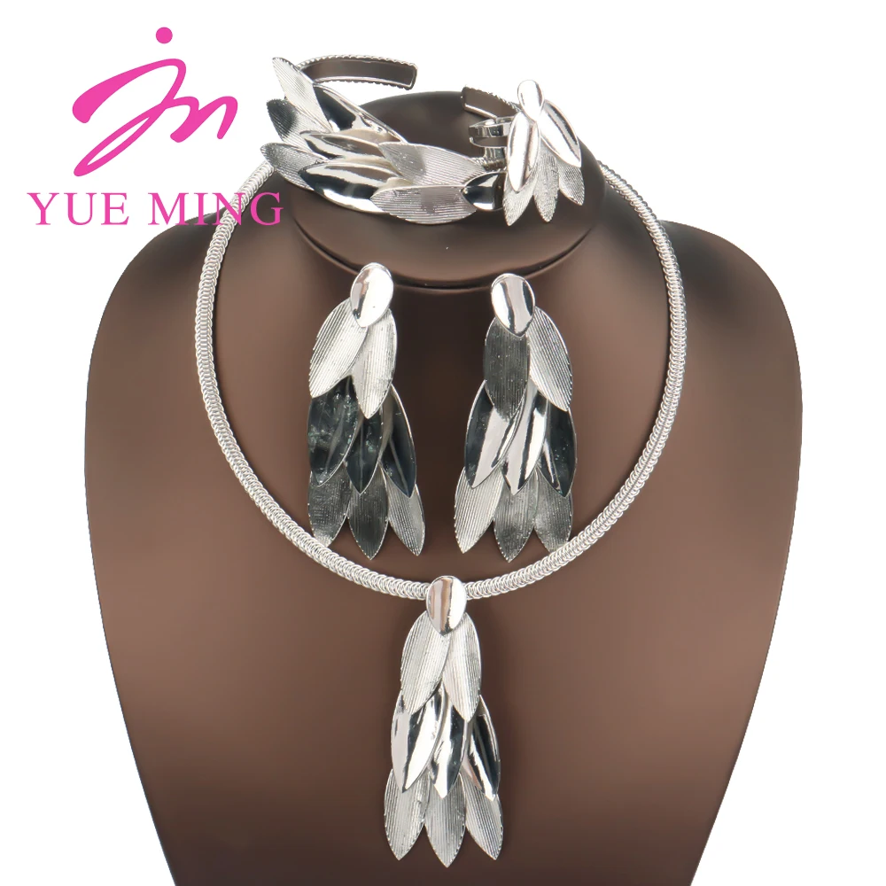 

Dubai Jewelry Sets For Women Gold Plated Necklace Bracelet Ring Earings Woman Jewelry Sets Ladies Banquet Dating Wedding Jewelry