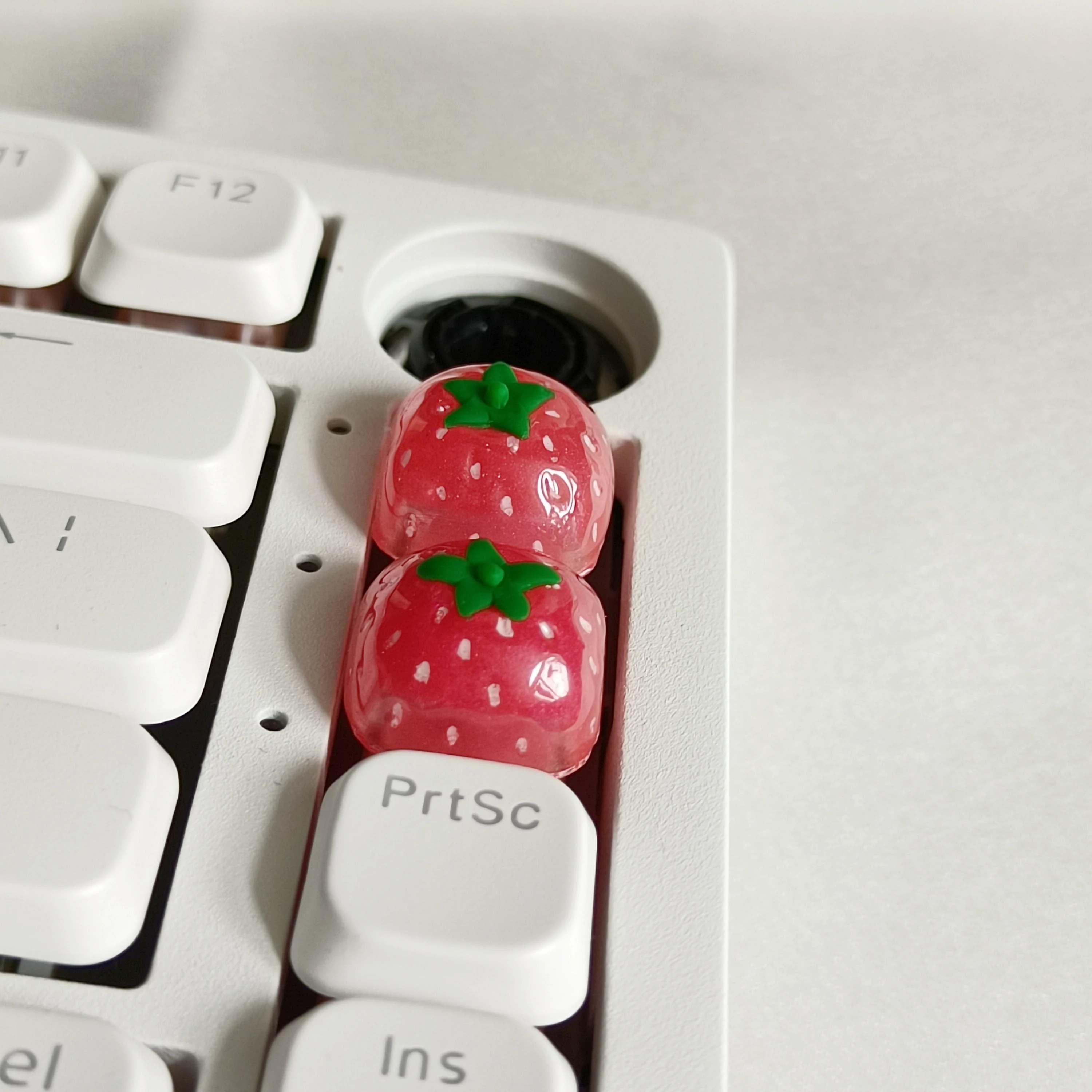 Колпачки для клавиш ручной работы с подсветкой в виде клубники