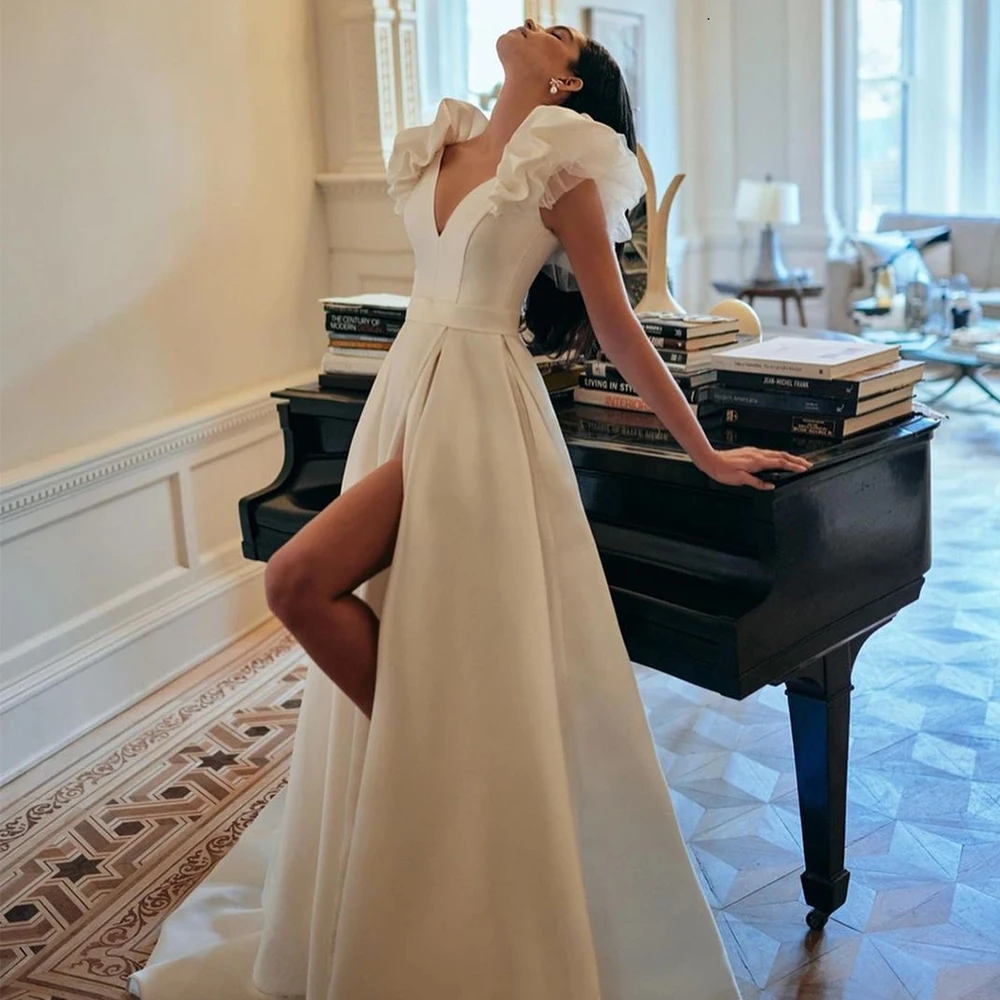 

Weilinsha V Neck Ivory High Slit Evening Dresses Italian Satin Cap Sleeve Bridal Gowns Summer 2022 New Arrived Robe De Mariée