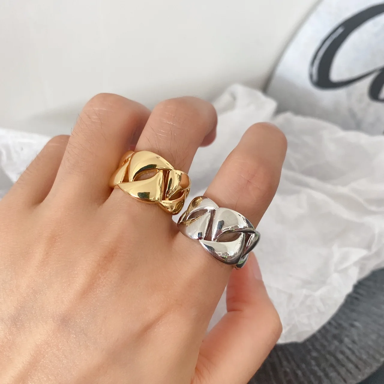 

New Ladies Ring Adjustable Size Golden Gothic Hollow Luxury Anillos Fashion Personality Stainless Steel Woman Jewelry Mens Rings