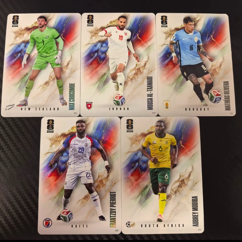 Фото Официальные коллекционные карточки Panini 2026 FIFA World Cup: Ультра-бокс, набор-сюрприз, подарки для футбольных фанатов №5