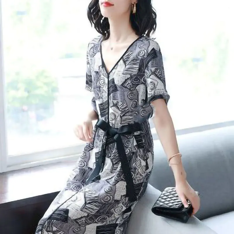 

Summer Woman Chiffon Rayon Mid-calf V-Neck Sashes New Fashion Button Print Short Sleeves Dresses Female