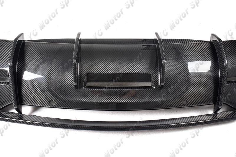 Автомобильный задний диффузор из сухого углеродного волокна VRS RMP edition подходит