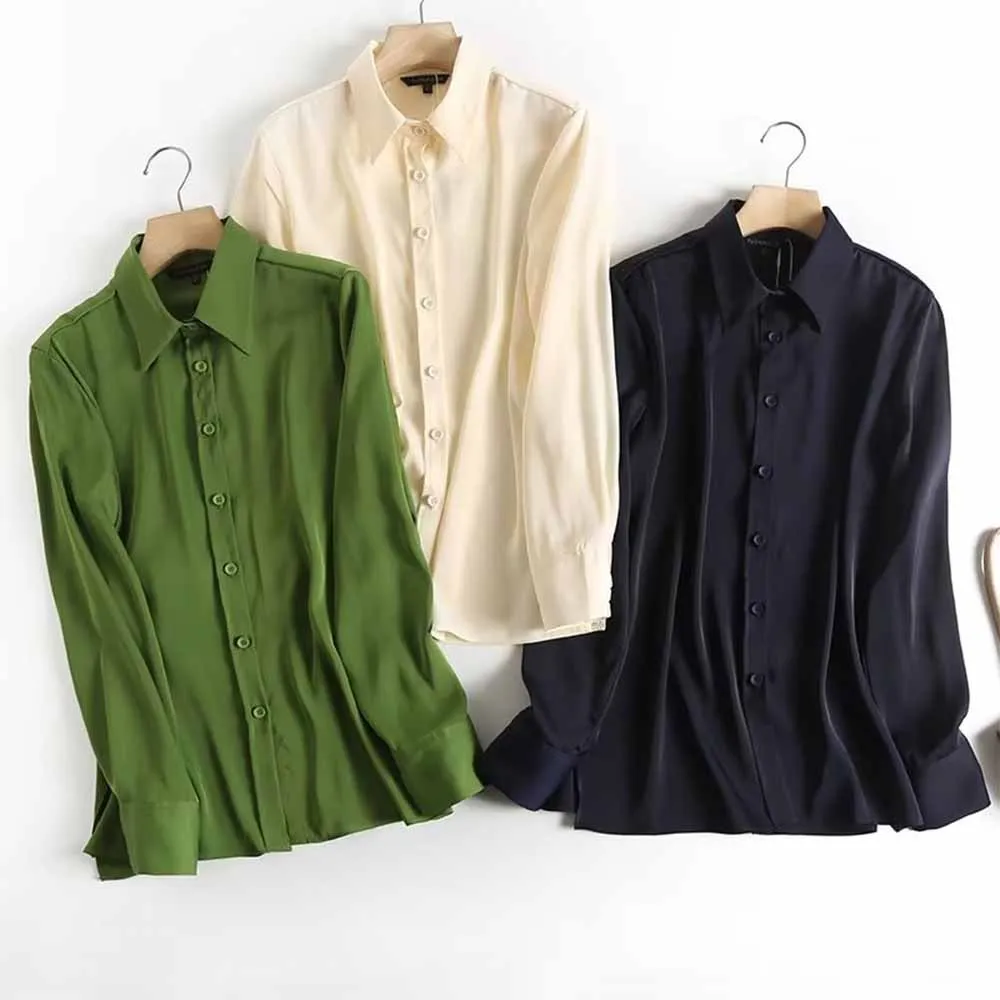 

Блузка Женская приталенная однотонная с длинным рукавом и отложным воротником