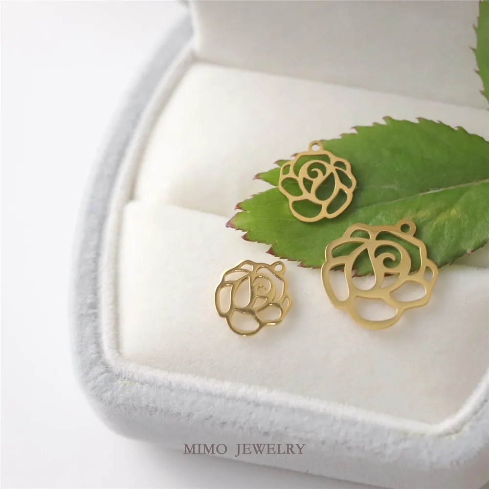 

Color preserving titanium steel plated 18K gold elegant camellia hollow silhouette pendant pendant DIY accessories