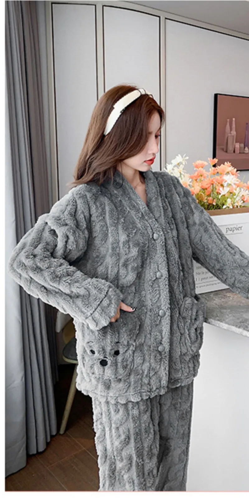 Girl's Winter Warm V-Neck Button Type Two Piece  Home Suit With Pockets Polyester Comfortable Slim Fit Sleepwear