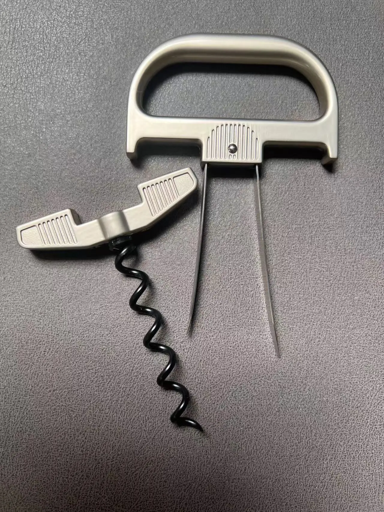 Портативная открывалка для винных бутылок с корпусом из сплава-открывает