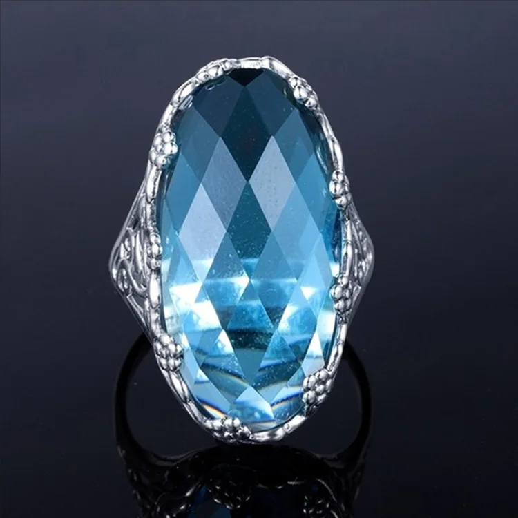 

2022 New Fashion Ladies Ring Simple Oval Sea Blue Zircon Ring for Women Temperament Girl Ring Jewelry Wholesale