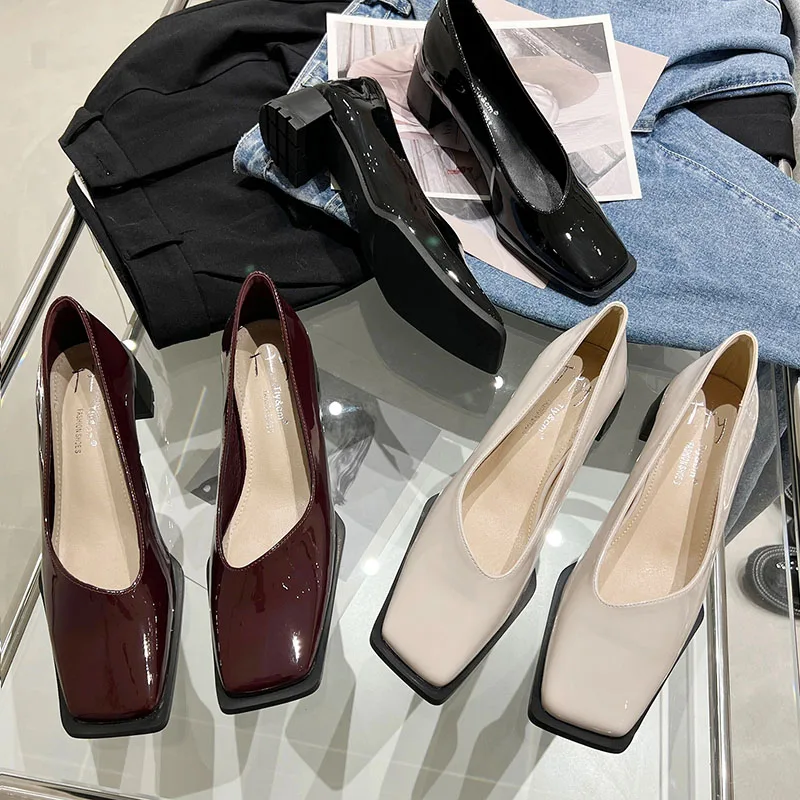 

Fashion Patent Leather Women Sandals 2022 New Spring Wine Red Square Toe Slingback Shoes Shallow Ladies Elegant Slip On Mules