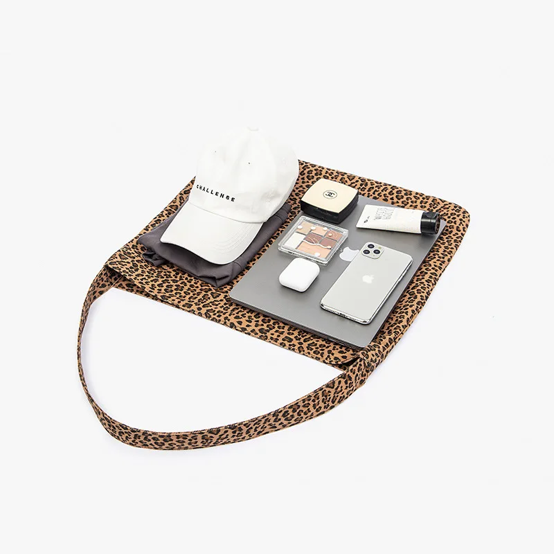 New Arrival Women's Bag New Fashion Leopard Print Underarm Canvas Bag Retro All-In-One Student Summer Shoulder Bag