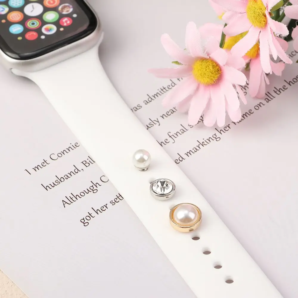

Браслет для Apple Watch, металлические подвески, декоративные гвозди, жемчужный орнамент, силиконовый ремешок для смарт-часов, Аксессуары для бр...