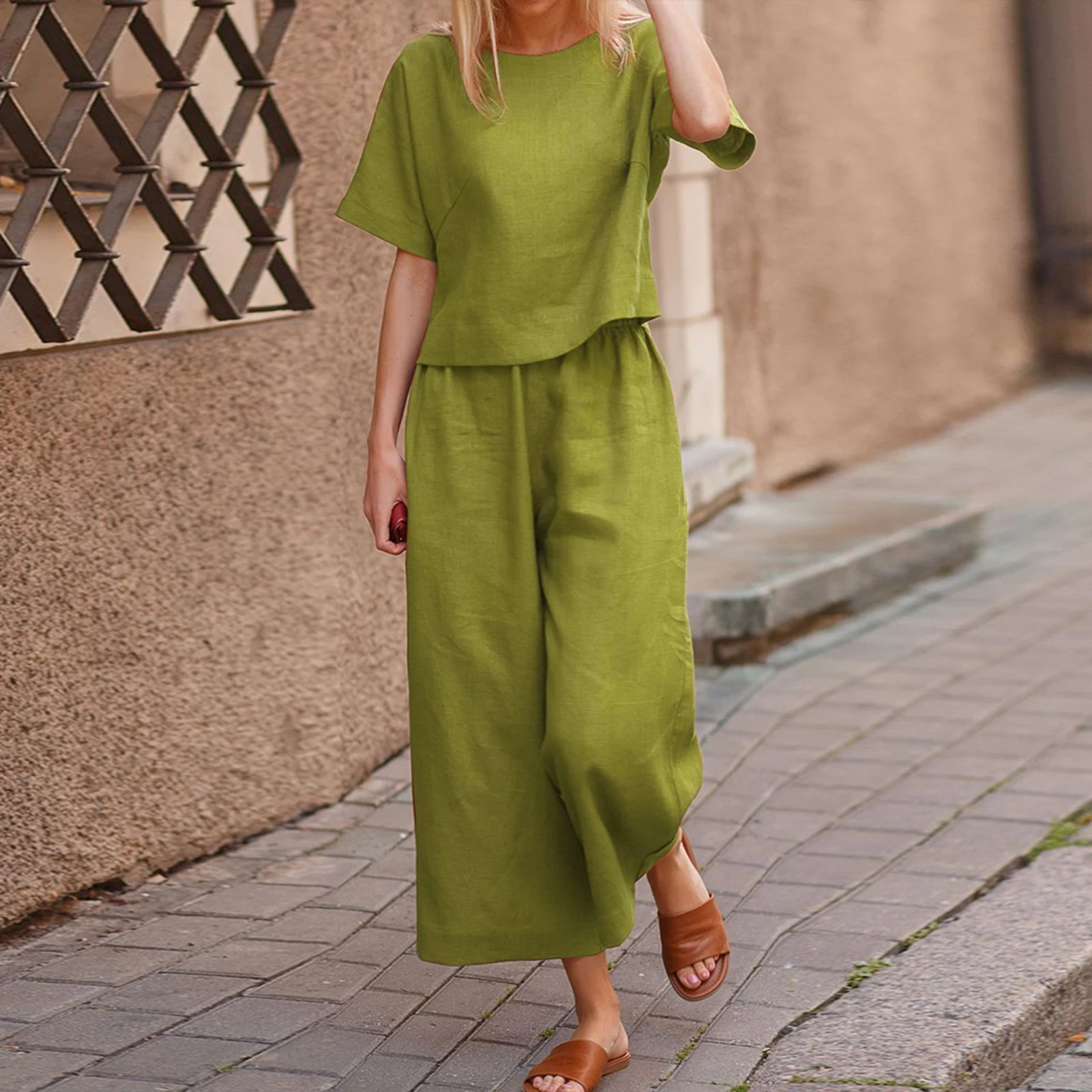 

Women Casual 2 Piece Outfits Wide Leg Basic Top Cropped Pants Crew Neck Elastic Waist Solid Color Short Sleeve Vacation Outfit