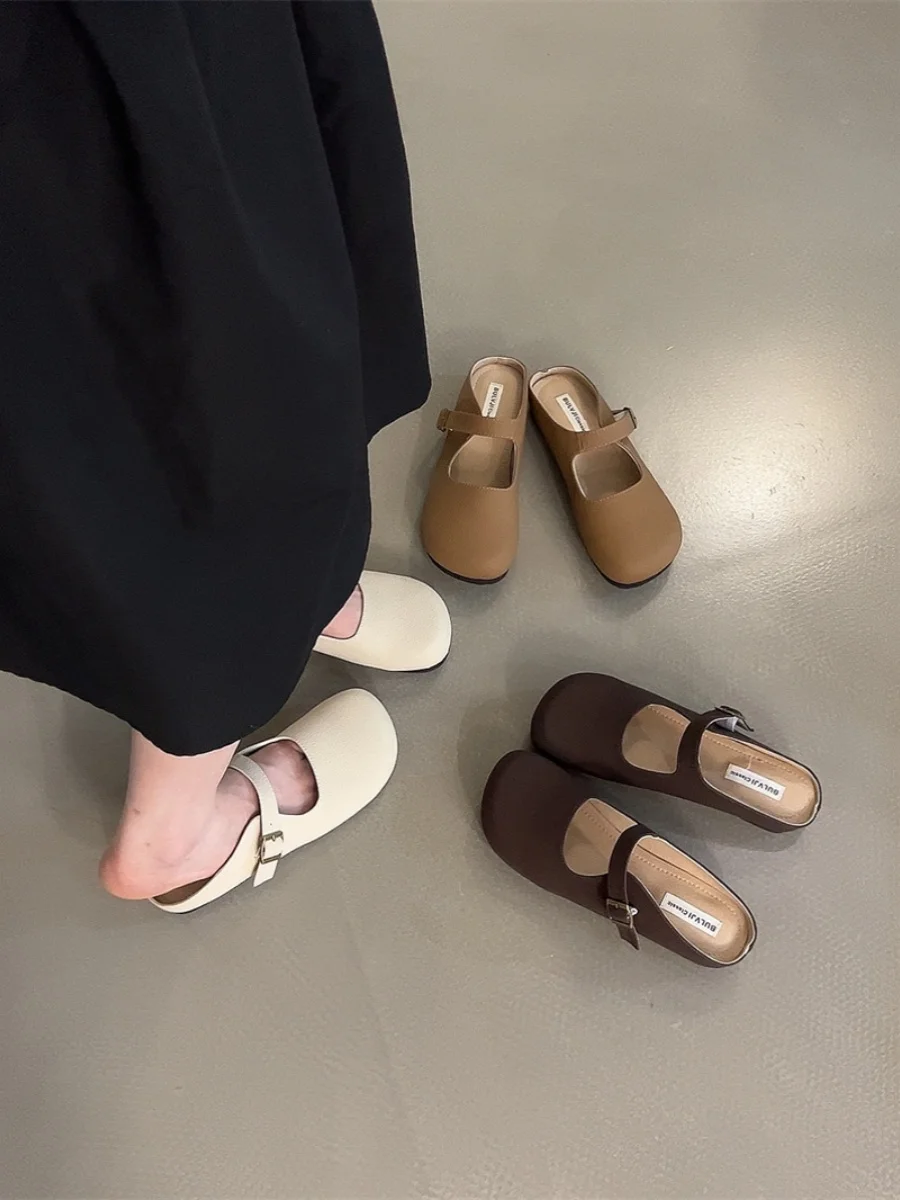 

Тапочки женские с закрытым носком, на низкой плоской подошве, из микрофибры