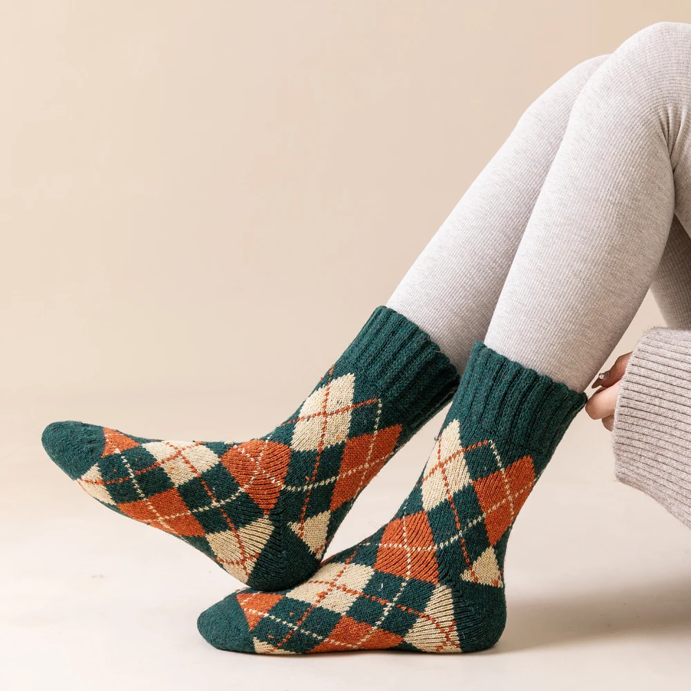 Super Thick Winter Women Wool Socks Middle Tube Diamond Plaid Fashion Retro Warm Terry Boot Crew Socks 5 Pairs