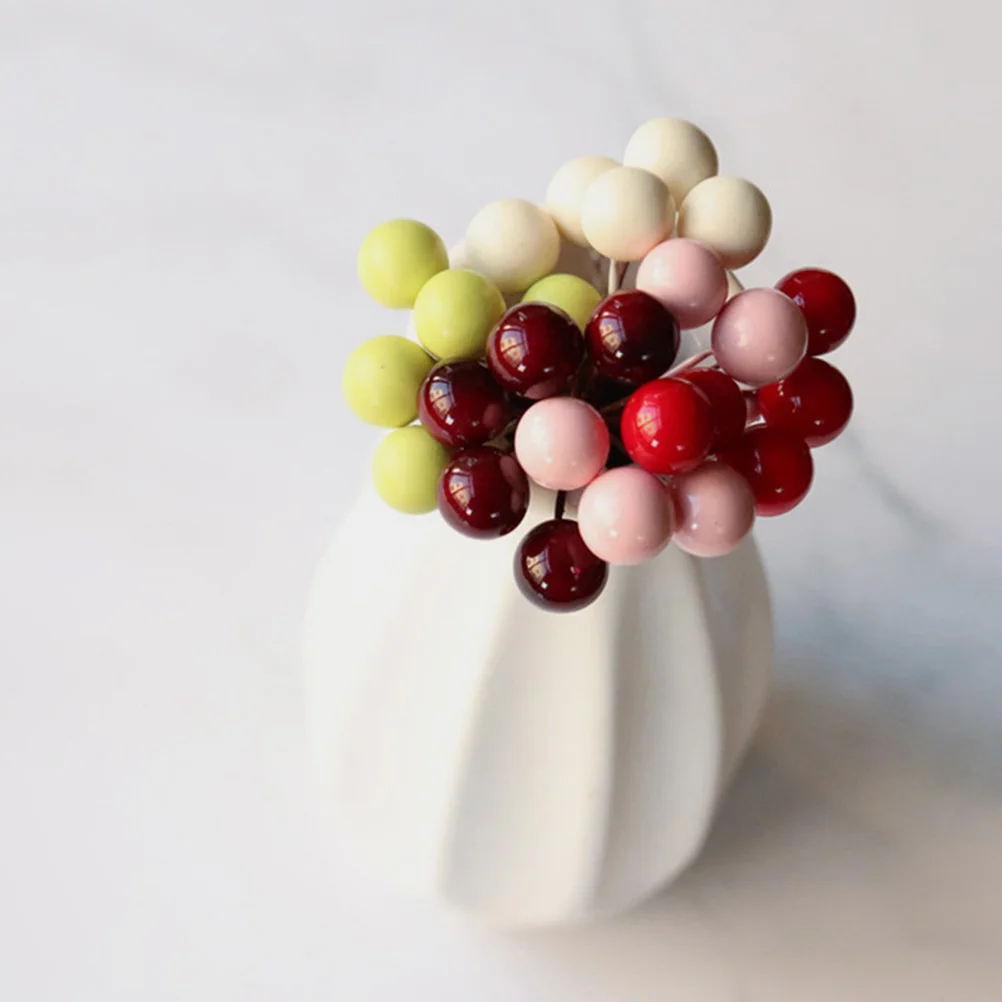 

140pcs Artificial Holly Berries Christmas Berry Fruit Berry Picks for Holiday Party DIY Xmas Tree Crafts Decoration Mixed Color