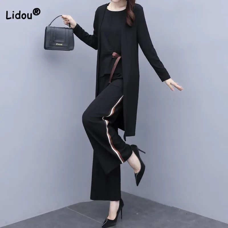 Женский офисный костюм из трех предметов стильный однотонный брючный с широкими